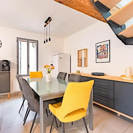 Le Grand Jany Spacious T4 With Terrace דירה