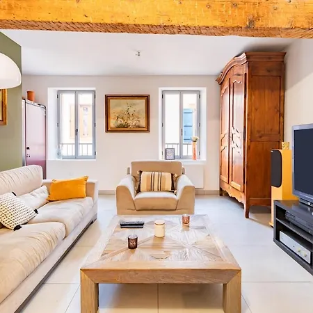 Le Grand Jany Spacious T4 With Terrace *